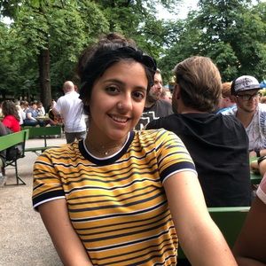 Meet your Posher, Jennifer